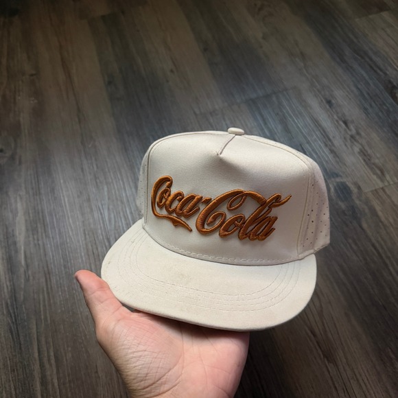 Coca-Cola Embroidered Logo Baseball Cap‎ Cream Flat Bill Snapback Mens - Picture 2 of 6